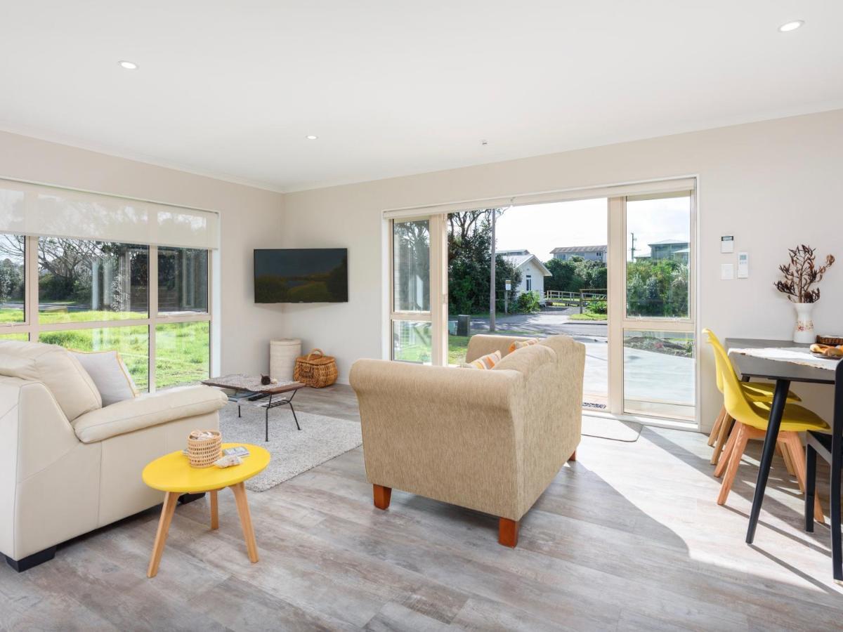 Modern Beach Break - Waihi Beach Holiday Home Exterior photo